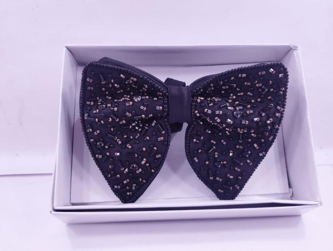 hand work bow tie black bass 001
