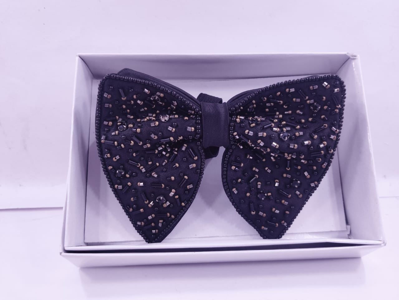 hand work bow tie black bass 001