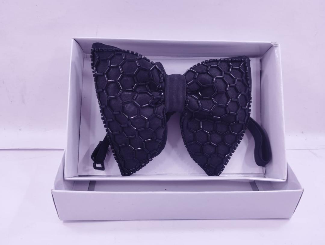 hand work bow tie black bass 002