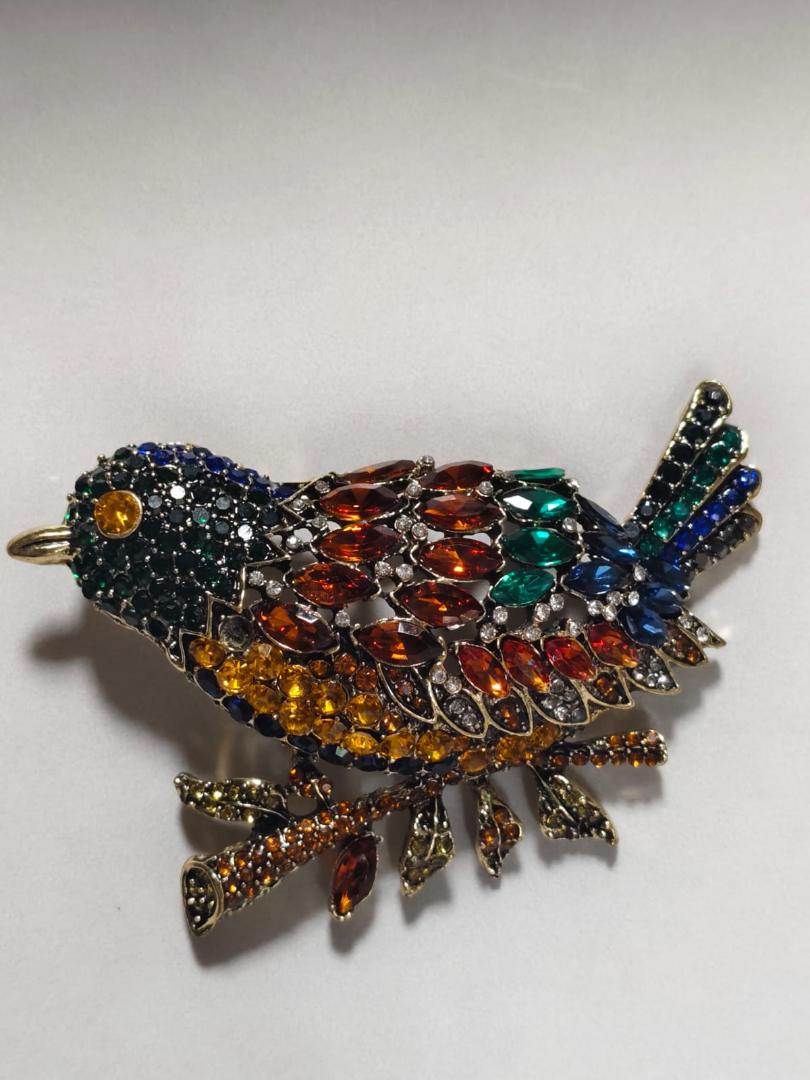 improted brooch multi color stone work  001
